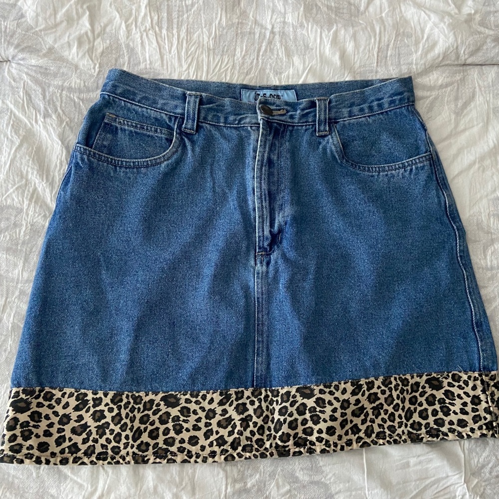 Vintage High Waisted Skirt